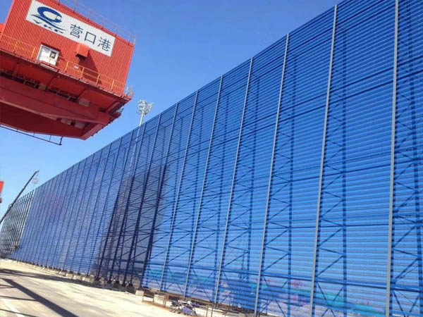 使用我們公司的沙場防風抑塵網